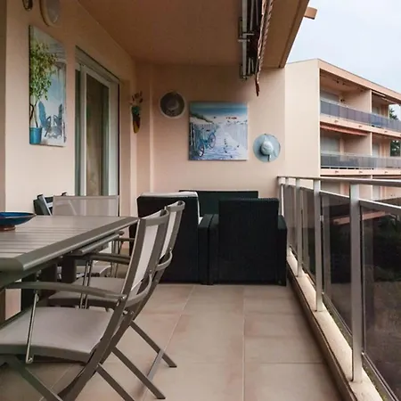 Beau 3 Pieces Au Lavandou Avec Terrasse Et Parking - Fr-1-803-34 Lejlighed Le Lavandou